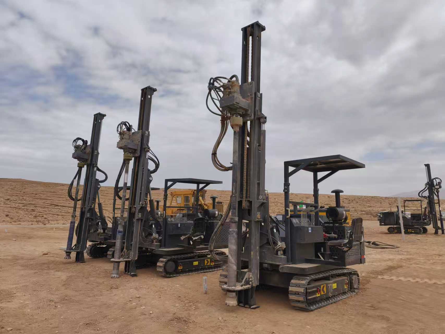 TeZhong Machinery imparte formación in situ para SARL RADCO en el proyecto solar fotovoltaico BBA de 80 MW de Argelia.